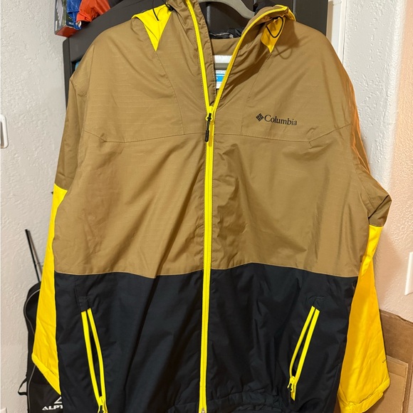 Columbia Other - Columbia Men's Tan, Yellow, and Black Raincoat